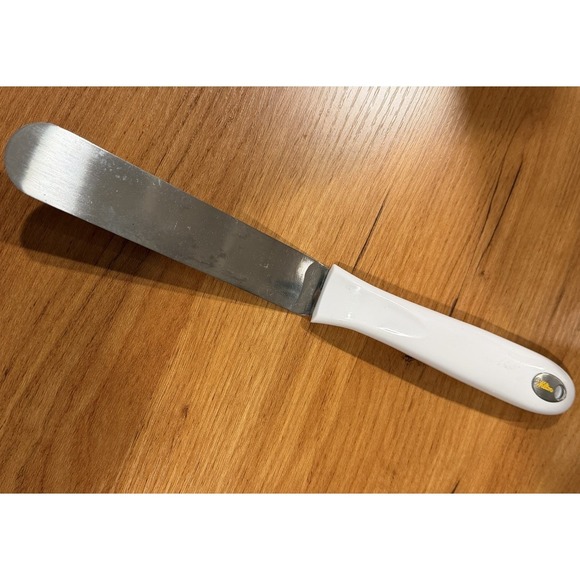 Wilton Other - Wilton 13" Offset Icing Spatula White Handle Stainless Steel Cake Decor